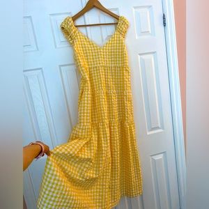 Super cute summery yellow gingham dress❤️